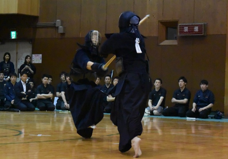 Men’s Final Daihyo Match, Panasonic ES’s Adachi claims a de-gote