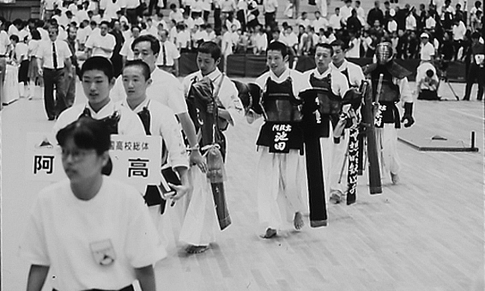 Aso High School beating PL Gakuen in 1991 Kendo Inter High