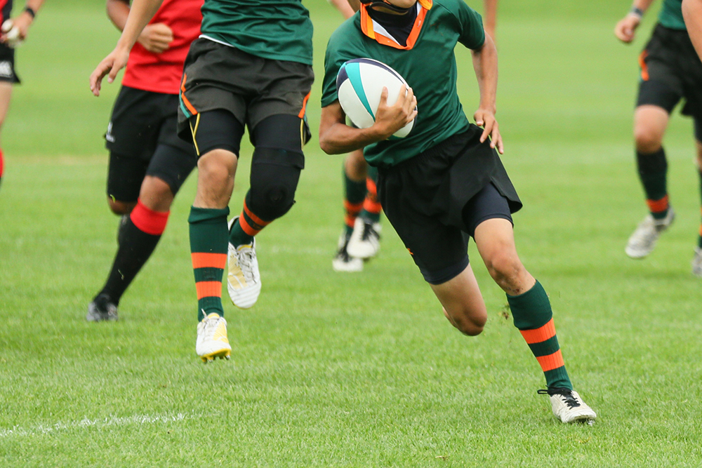 A running rugby player