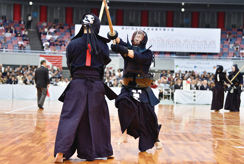 Kunitomo successfully delivered the Men against Yamamoto from Chiba at the 67th All Japan Kendo Championship.