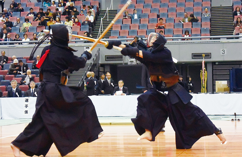 Kunitomo striking Men at the 64th WKC.